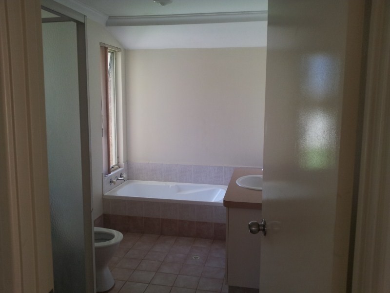 182B Hamilton Street, Queens Park WA 6107