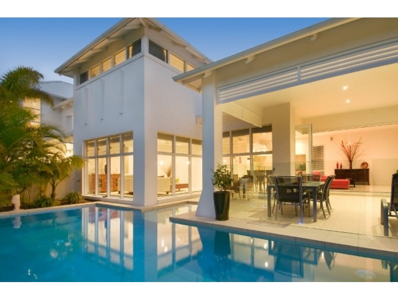 4 River Edge Court, Twin Waters QLD 4564