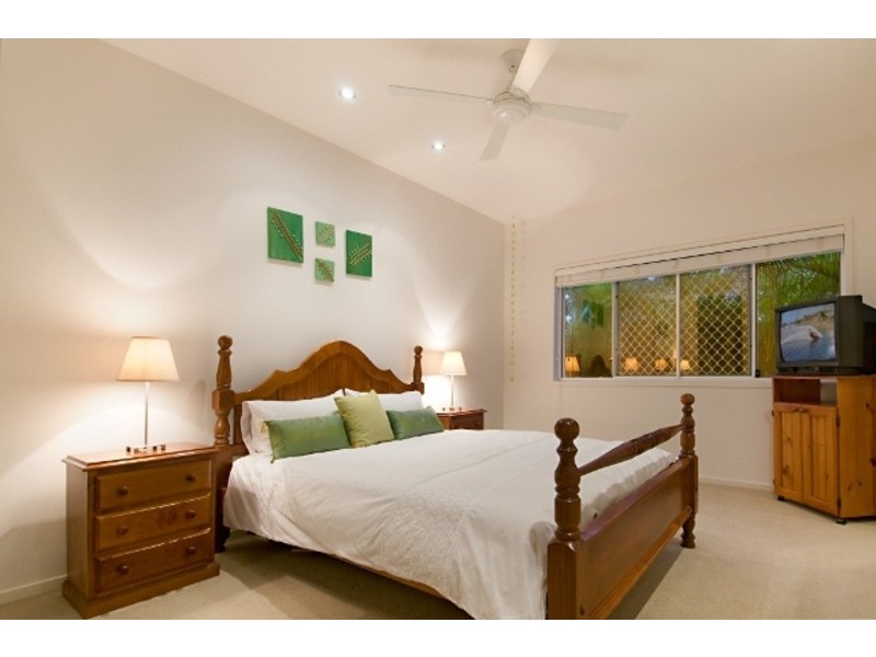 4 River Edge Court, Twin Waters QLD 4564