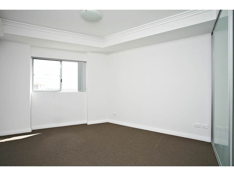 702/106 Queens Road, Hurstville NSW 2220
