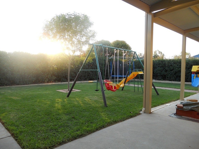 9 Stewart Court, Thurgoona NSW 2640