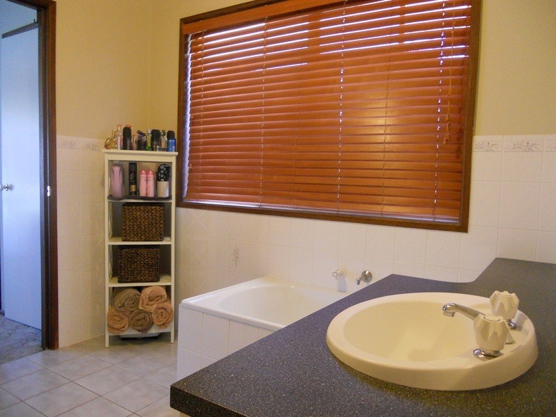 9 Stewart Court, Thurgoona NSW 2640