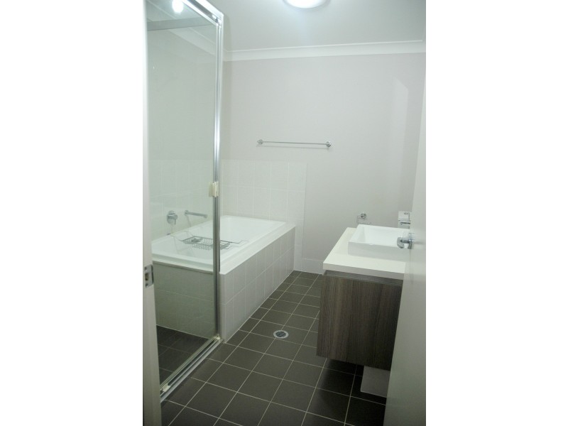 28 Driftway Drive, Pemulwuy NSW 2145