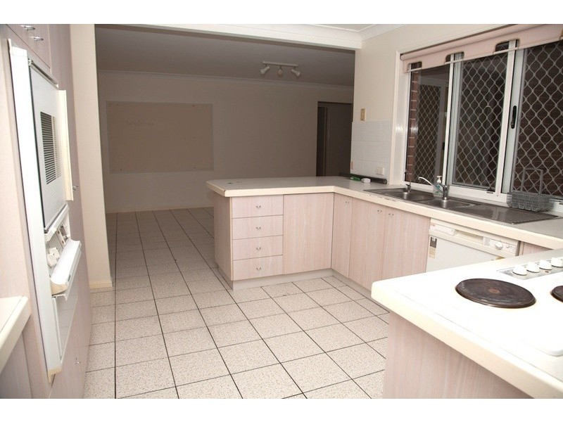 11 Tremain Street, Tingalpa QLD 4173