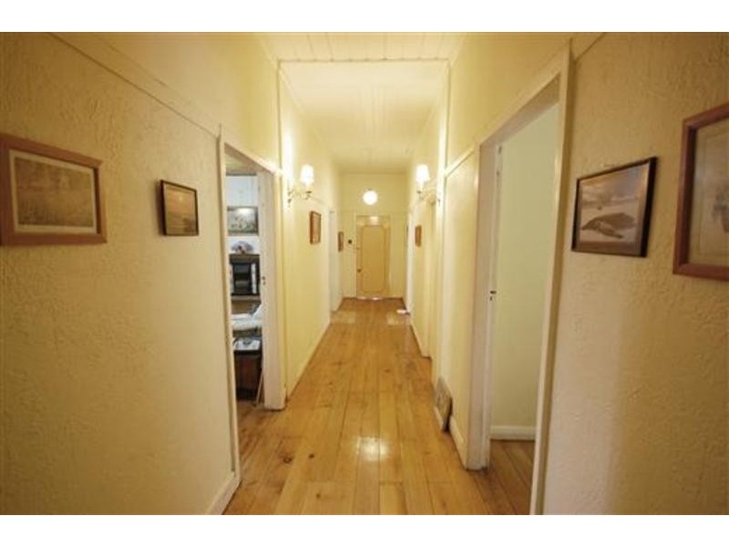 136 Handel Street, Armidale NSW 2350