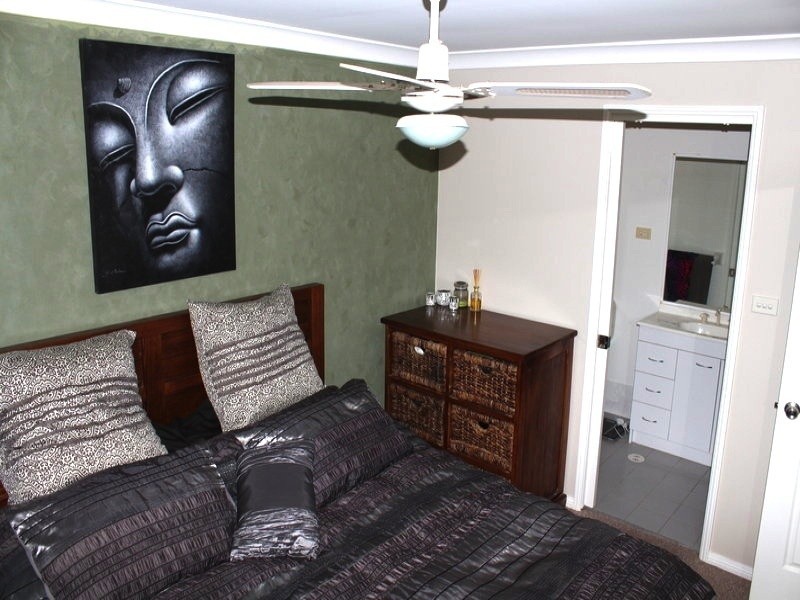 7 Wombeyan Court, Wattle Grove NSW 2173