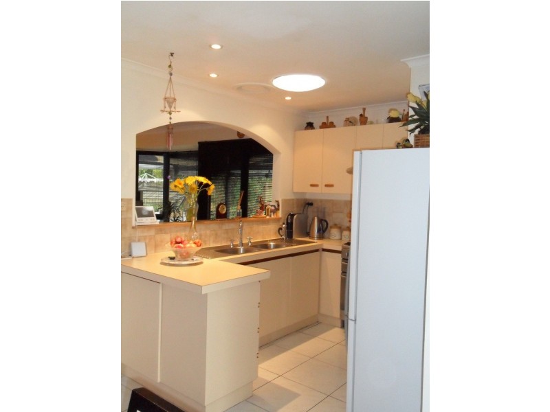 73 Shetland Street, Endeavour Hills VIC 3802