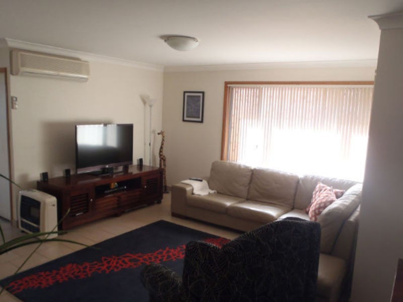 150 Australis Avenue, Wattle Grove NSW 2173