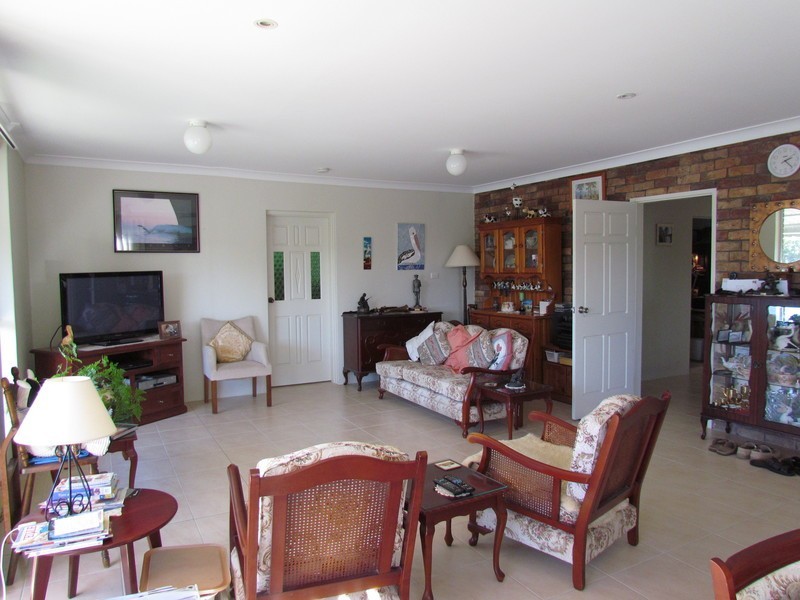 23 Cavill Ave, Forster NSW 2428
