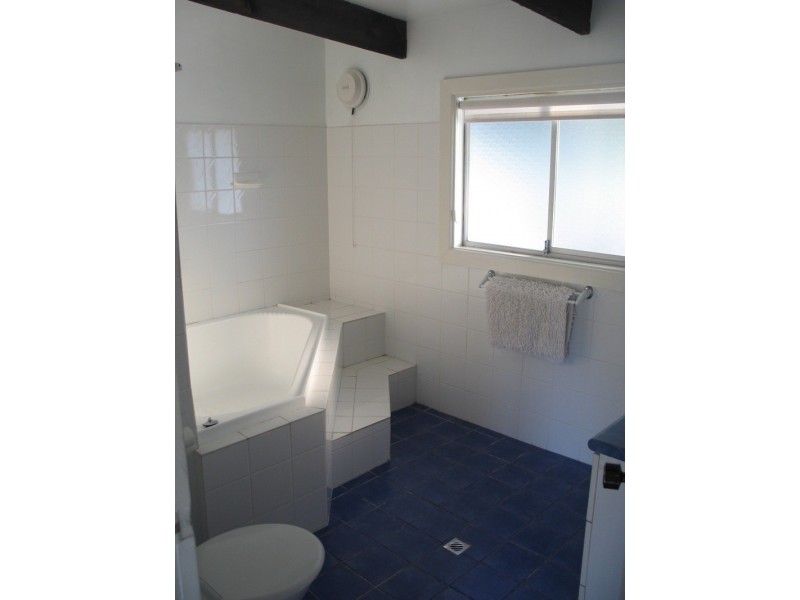 3 Fredrick Street, Sanctuary Point NSW 2540