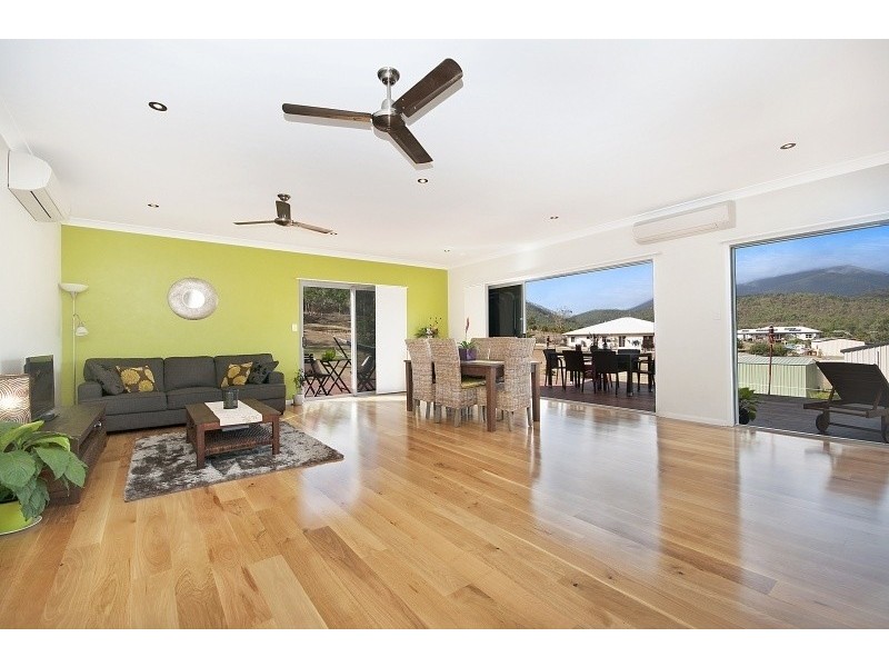 303 Williams Road, Alligator Creek QLD 4816