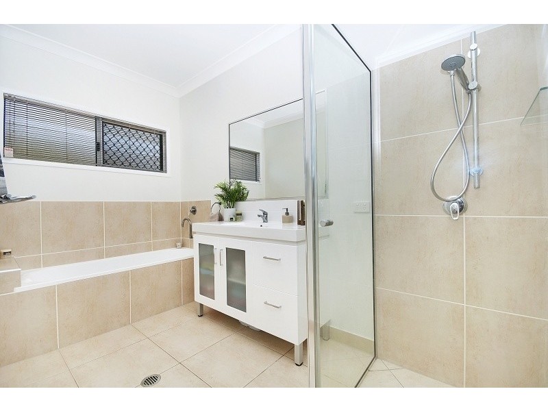 303 Williams Road, Alligator Creek QLD 4816