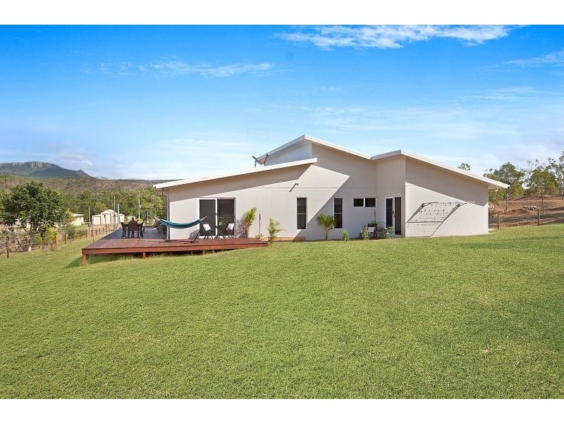 303 Williams Road, Alligator Creek QLD 4816