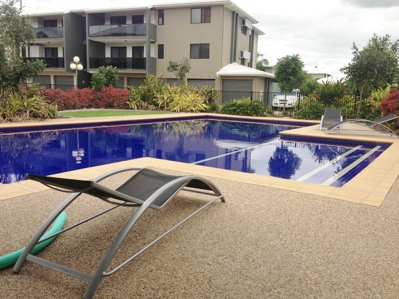 319 Angus Smith Drive, Douglas QLD 4814