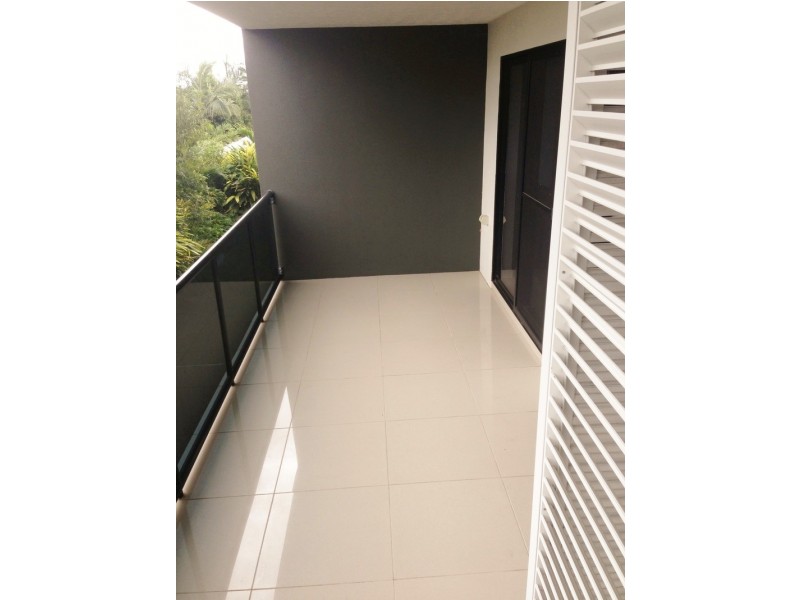 319 Angus Smith Drive, Douglas QLD 4814