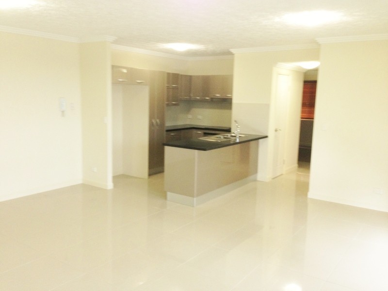 319 Angus Smith Drive, Douglas QLD 4814