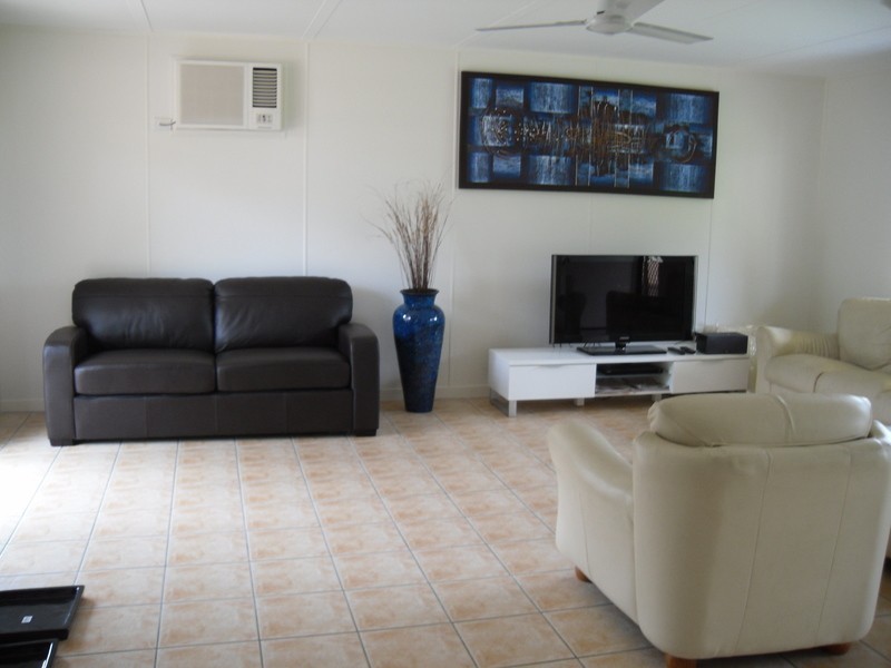 10 Whiting Court, Cungulla QLD 4816