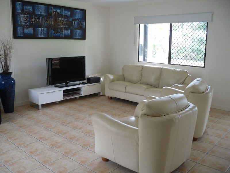 10 Whiting Court, Cungulla QLD 4816