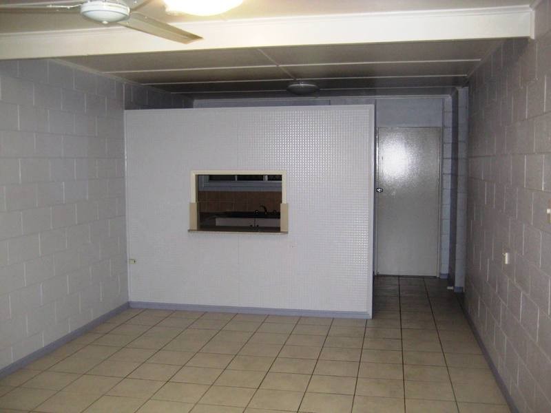 2/258 Boundary Street, South Townsville QLD 4810