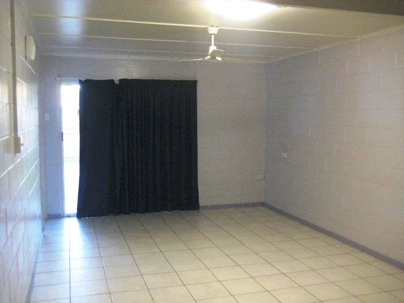 2/258 Boundary Street, South Townsville QLD 4810