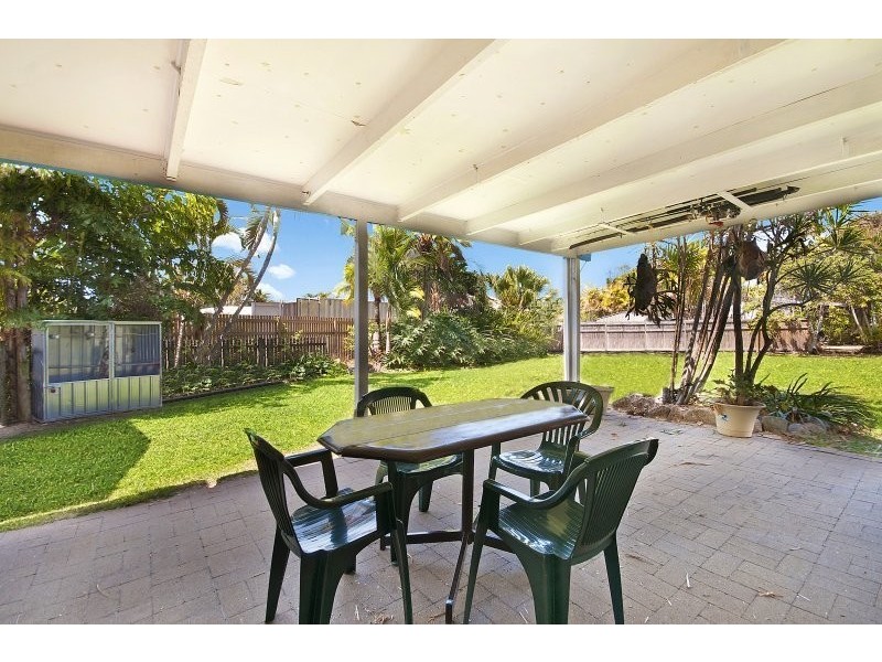 4 Borton Street, Balgal Beach QLD 4816