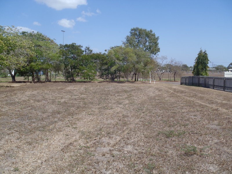 69 Hugh Street, West End QLD 4810