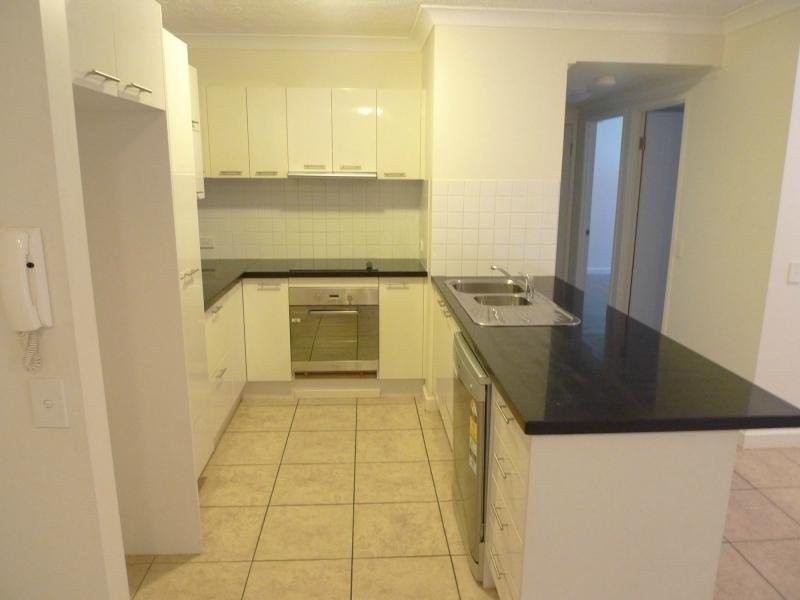 101 Railway Avenue, Railway Estate QLD 4810