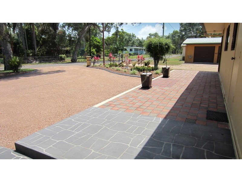 10 Whiting Court, Cungulla QLD 4816