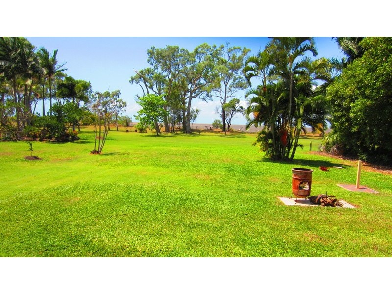 10 Whiting Court, Cungulla QLD 4816