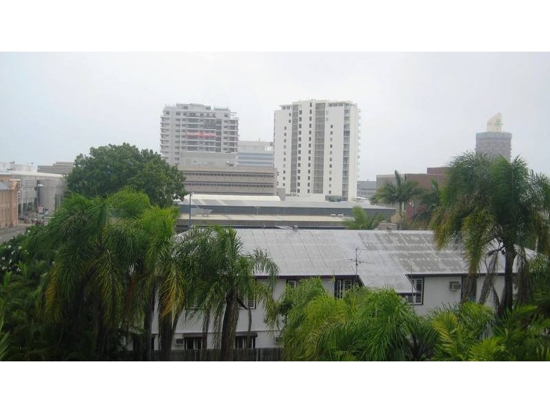9//270 Walker Street, Townsville City QLD 4810
