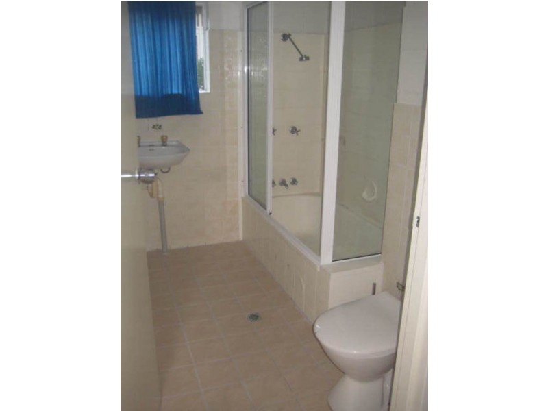 2/12 The Avenue, Hermit Park QLD 4812