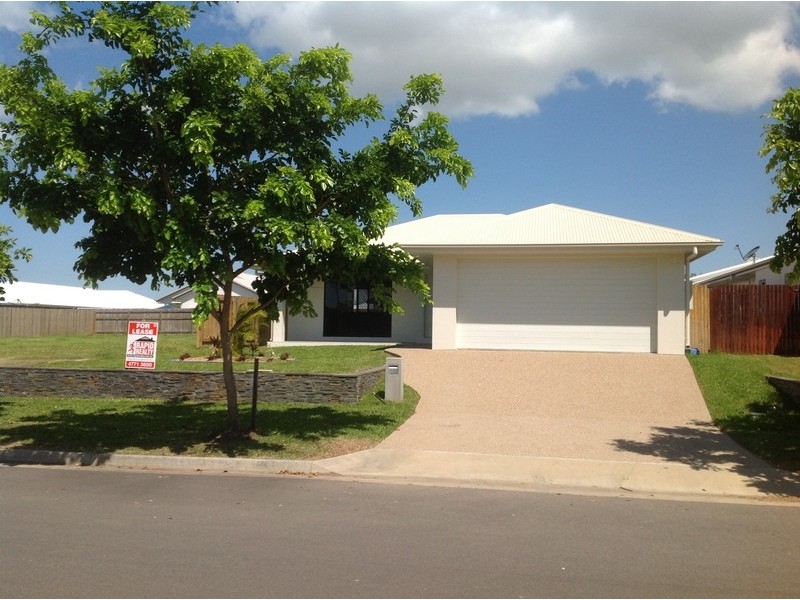 5 Sanctum Boulevard, Mount Low QLD 4818