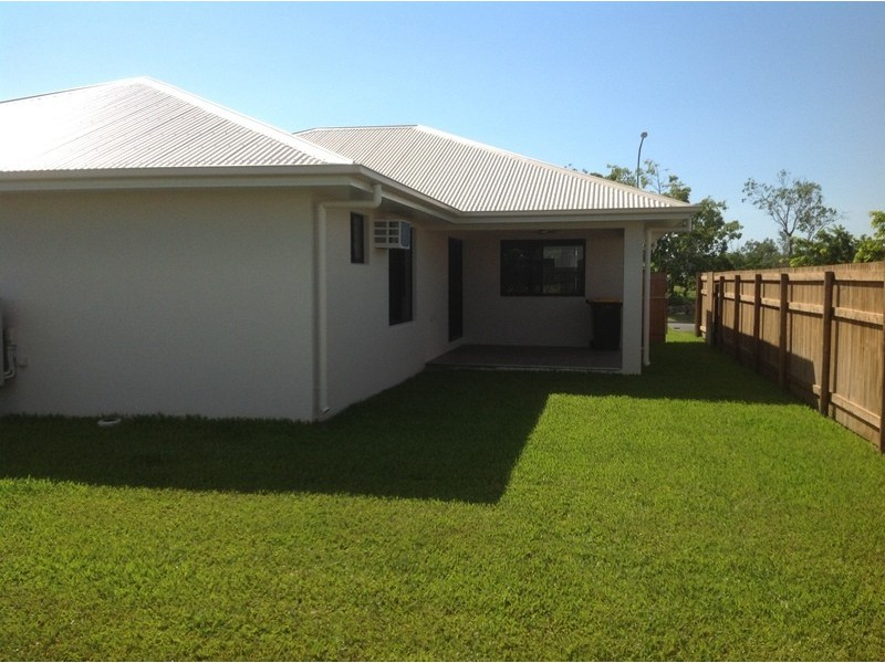 5 Sanctum Boulevard, Mount Low QLD 4818