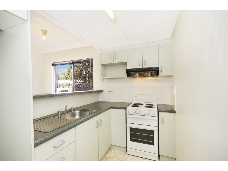West End QLD 4810