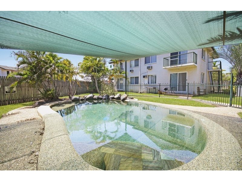 West End QLD 4810