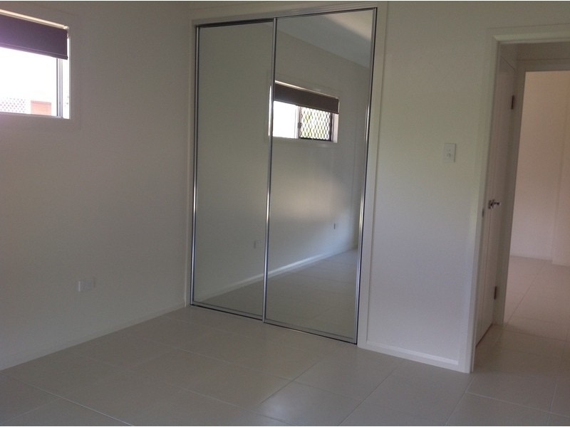 2/114 Eyre Street, North Ward QLD 4810