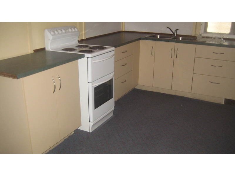 12 SIXTH AVENUE, South Townsville QLD 4810