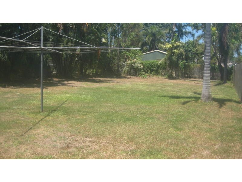 12 SIXTH AVENUE, South Townsville QLD 4810