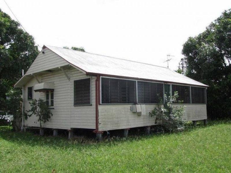 92 Railway Street, Ayr QLD 4807