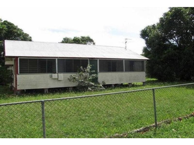92 Railway Street, Ayr QLD 4807