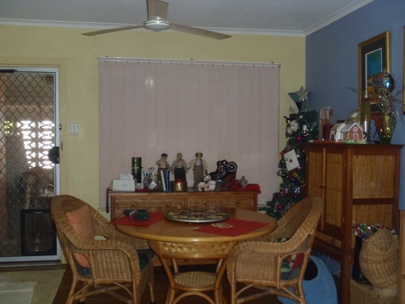 8 Davies Street, Mount Louisa QLD 4814