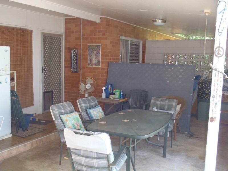 8 Davies Street, Mount Louisa QLD 4814