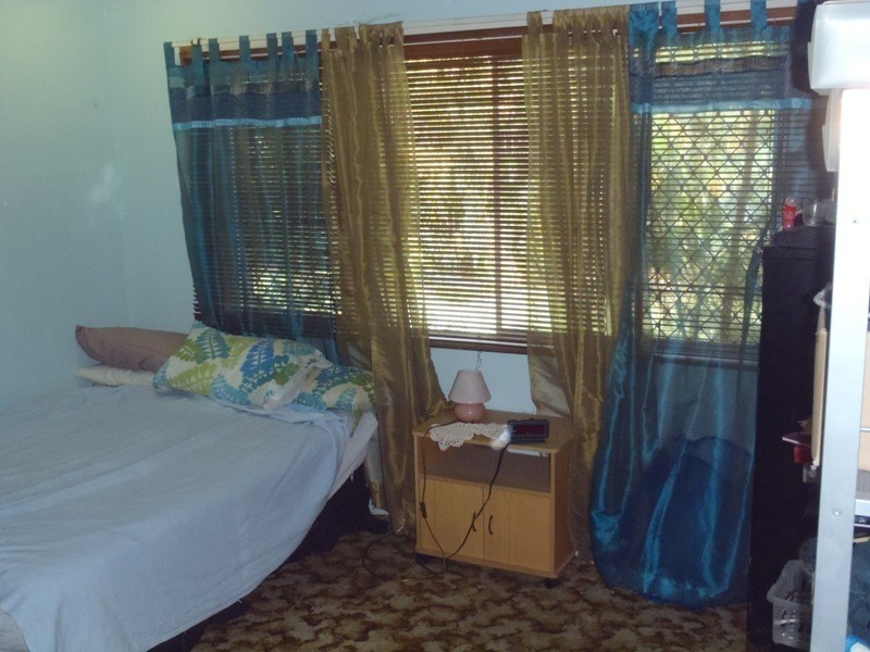 8 Davies Street, Mount Louisa QLD 4814