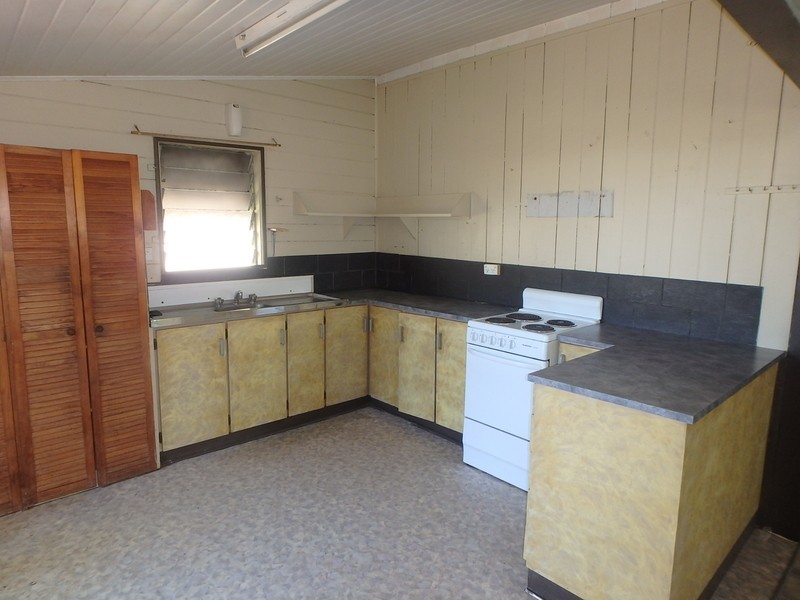 Railway Estate QLD 4810