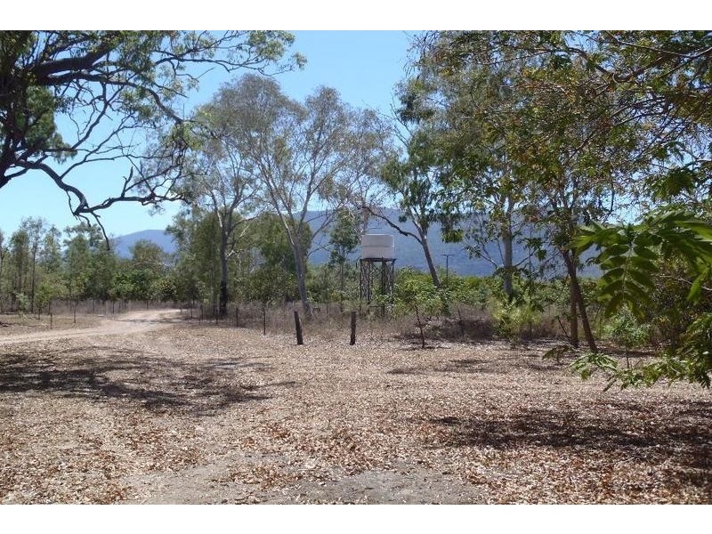 2931 Woodstock Giru Road, Majors Creek QLD 4816