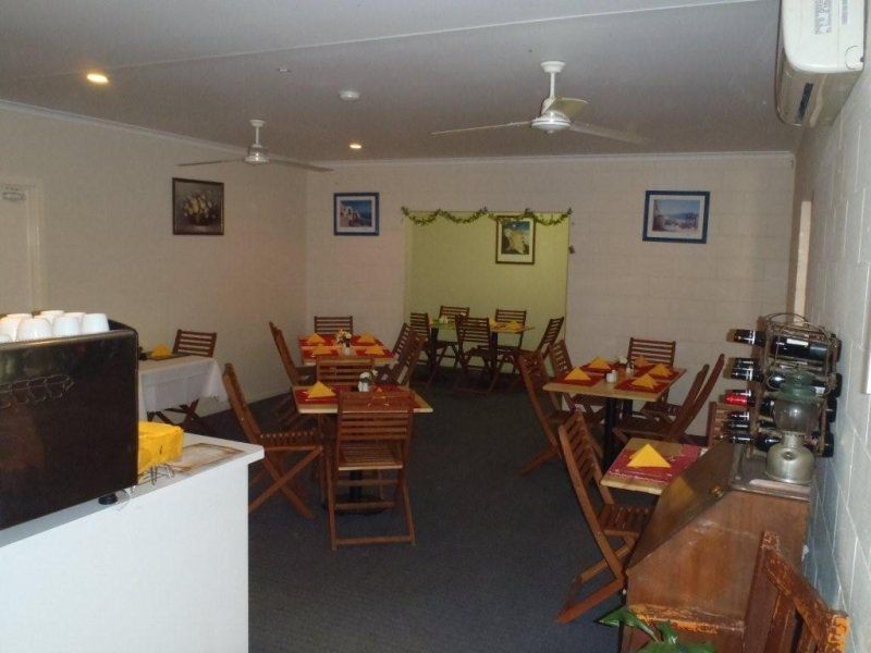 31 Lagoon St, Saunders Beach QLD 4818