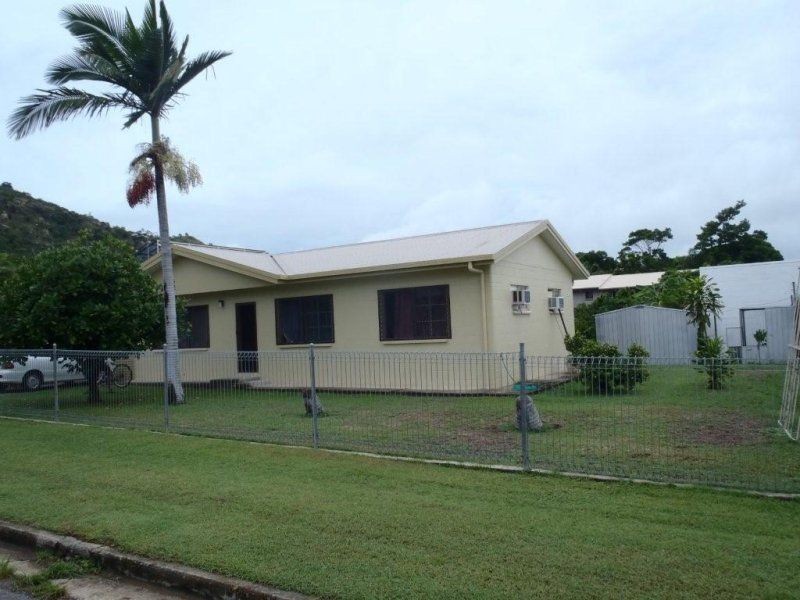 87 Ingham Rd, West End QLD 4810