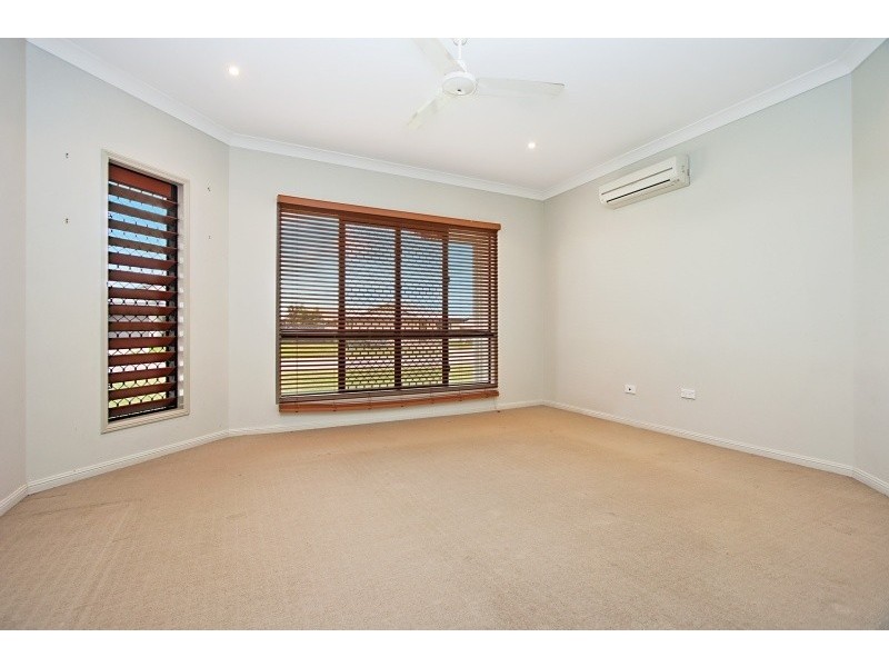 26 Kinnardy Street, Burdell QLD 4818