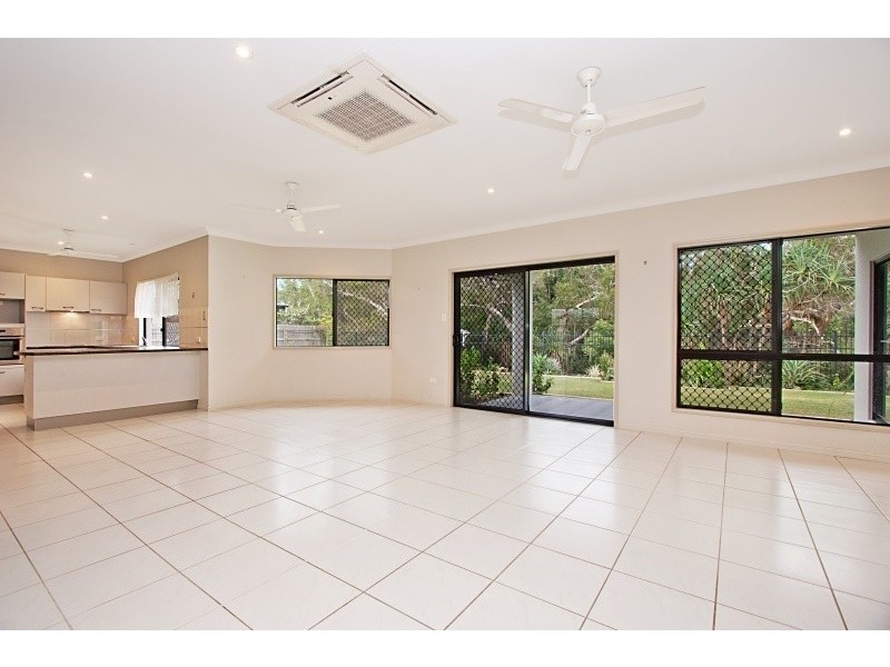 26 Kinnardy Street, Burdell QLD 4818