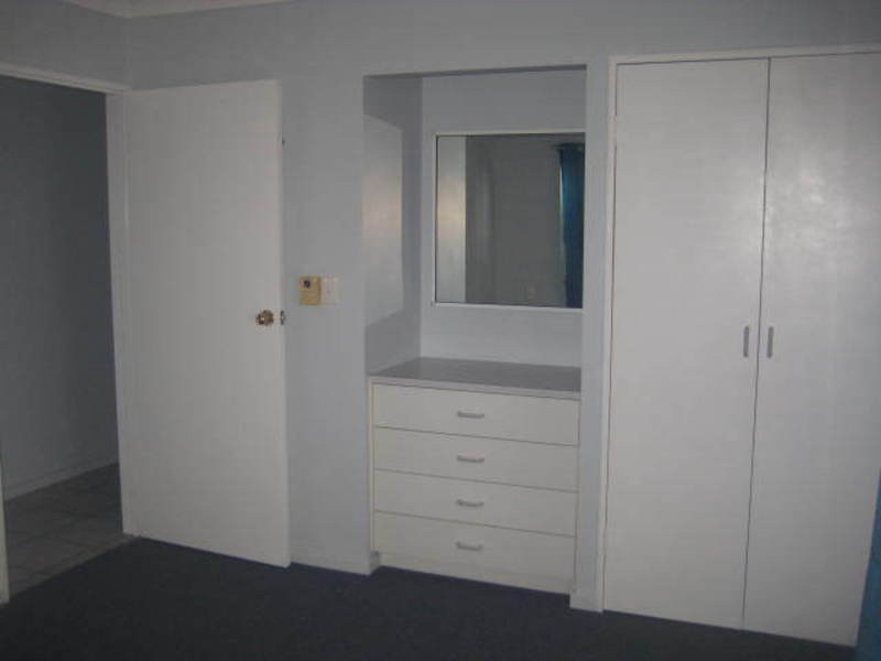 8 Leila Avenue, Rasmussen QLD 4815